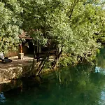 Riverside Шале Чаплина